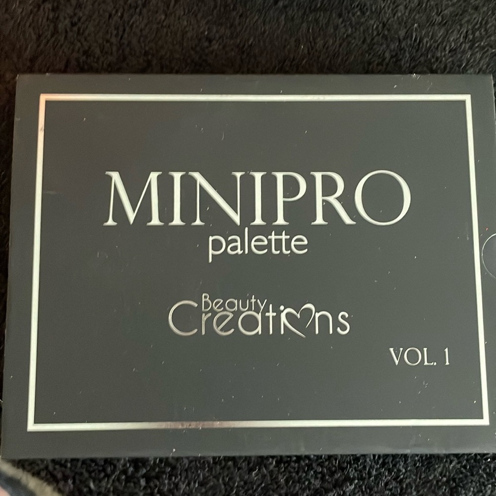 Beauty Creations Mini Pro Palette